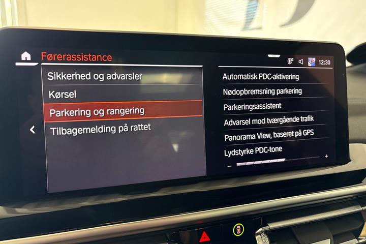 Blå BMW iX3 fra 2022
