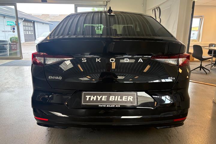 Sort Skoda Enyaq fra 2026