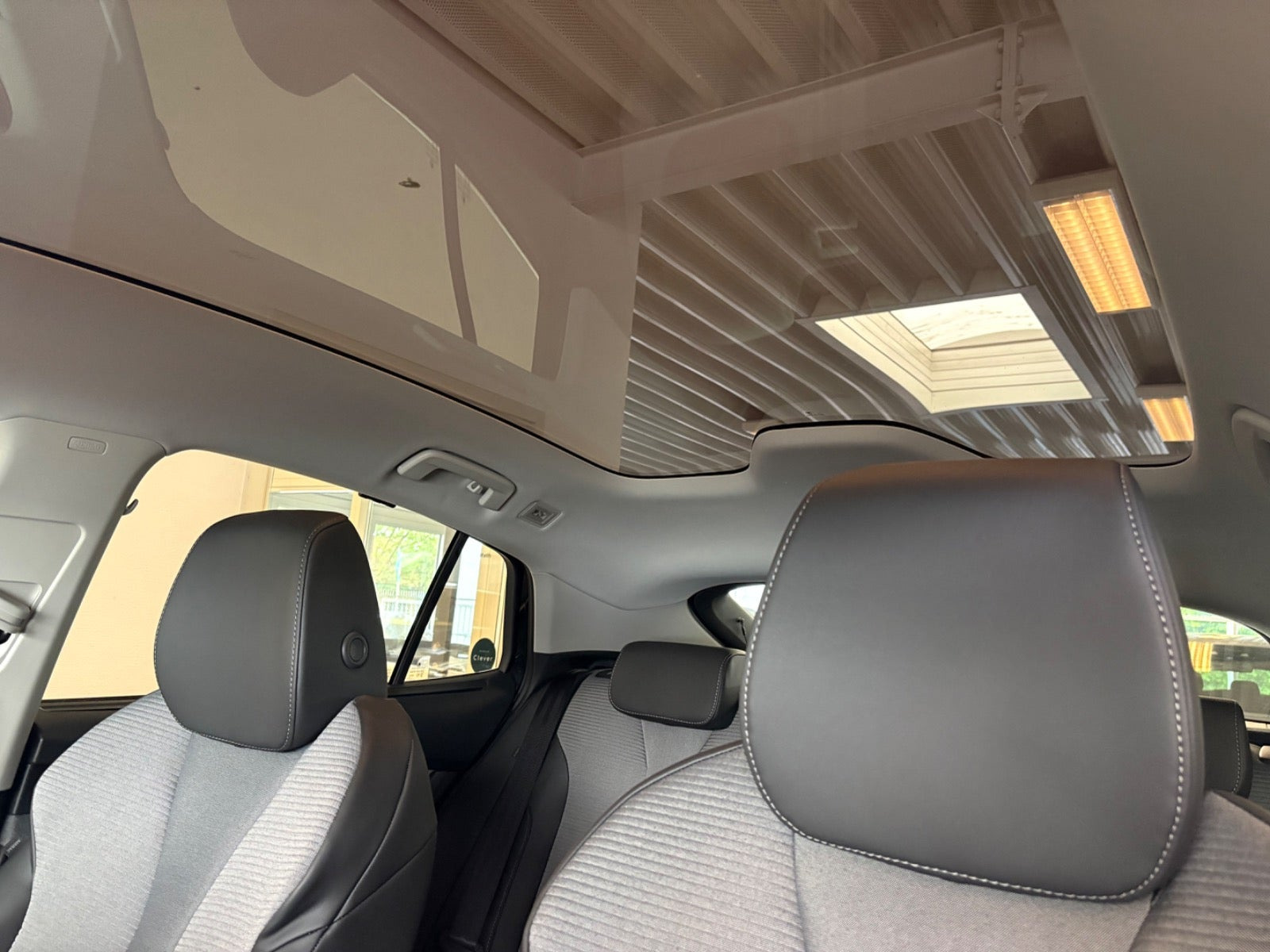 Sort Skoda Enyaq fra 2026