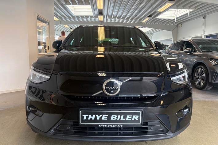 Sort Volvo XC40 fra 2023