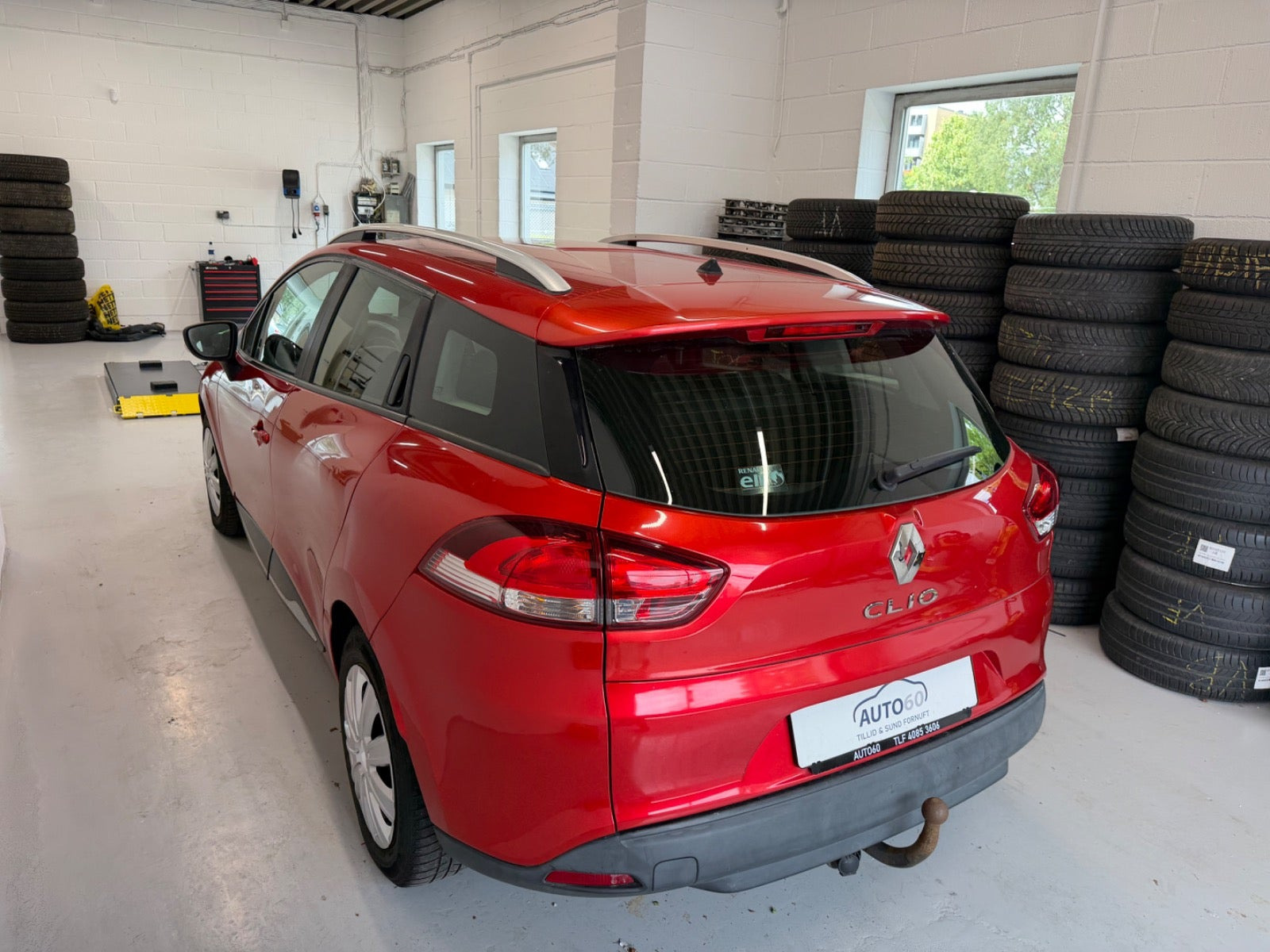 Rød Renault Clio IV fra 2017