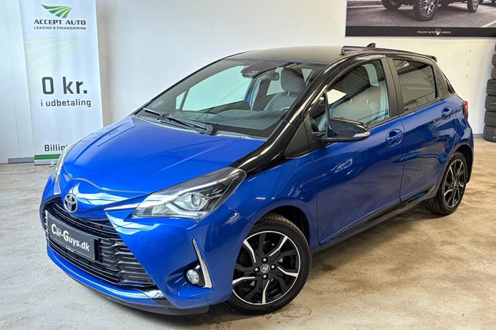 Sort Toyota Yaris fra 2018 set udefra
