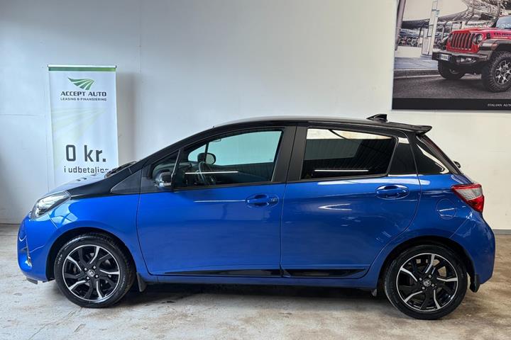 Sort Toyota Yaris fra 2018