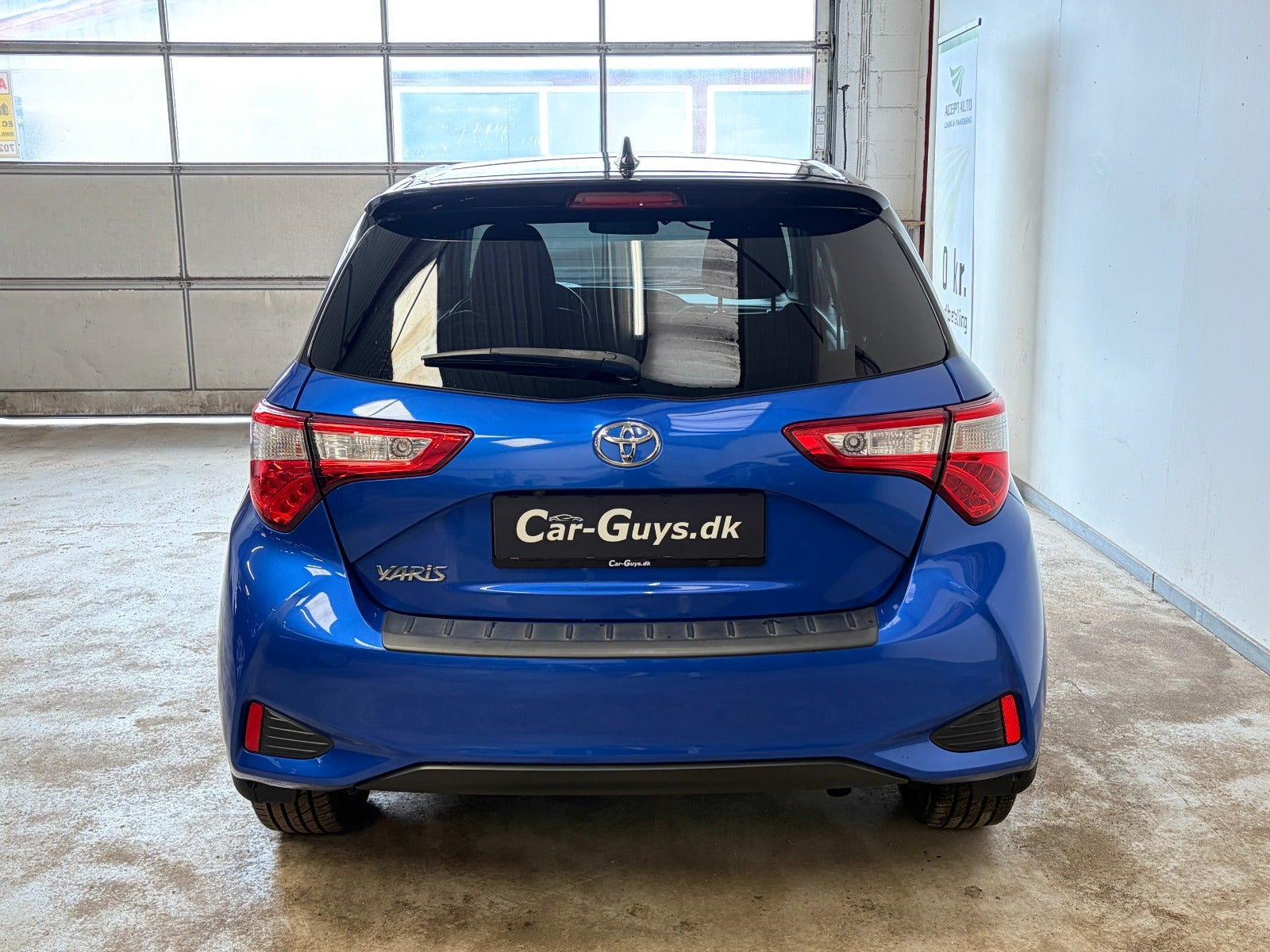 Sort Toyota Yaris fra 2018