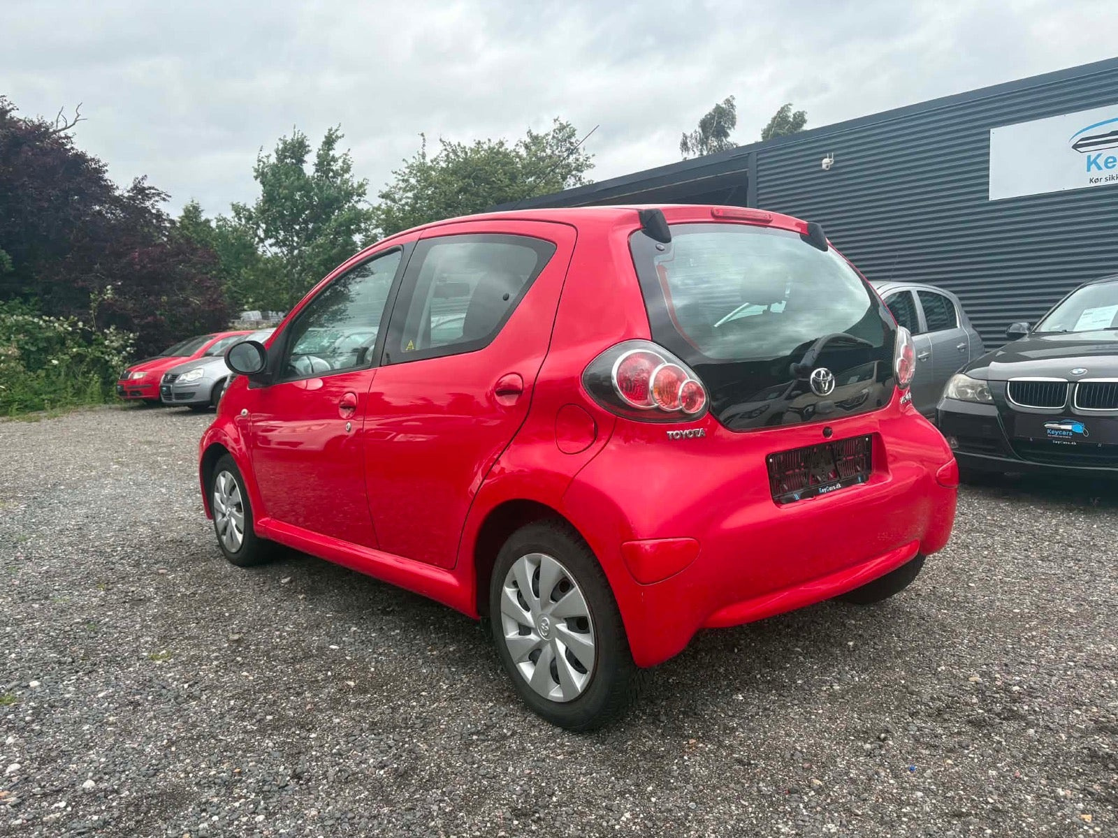 Rød Toyota Aygo fra 2012
