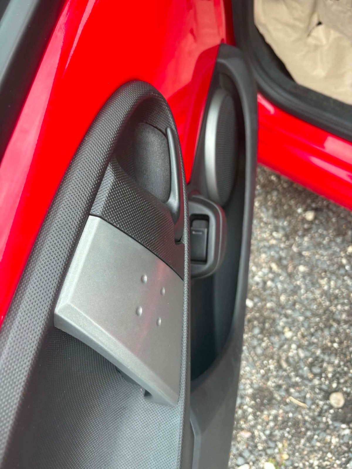Rød Toyota Aygo fra 2012