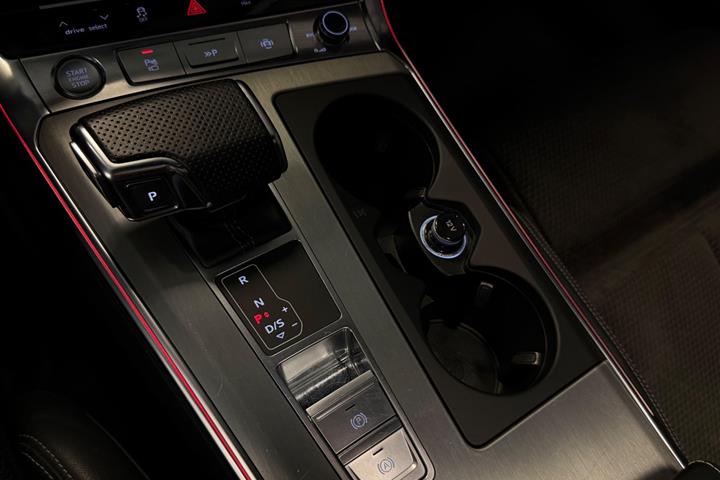 Hvid Audi A6 fra 2018