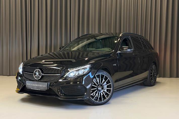 Sort Mercedes C43 fra 2017