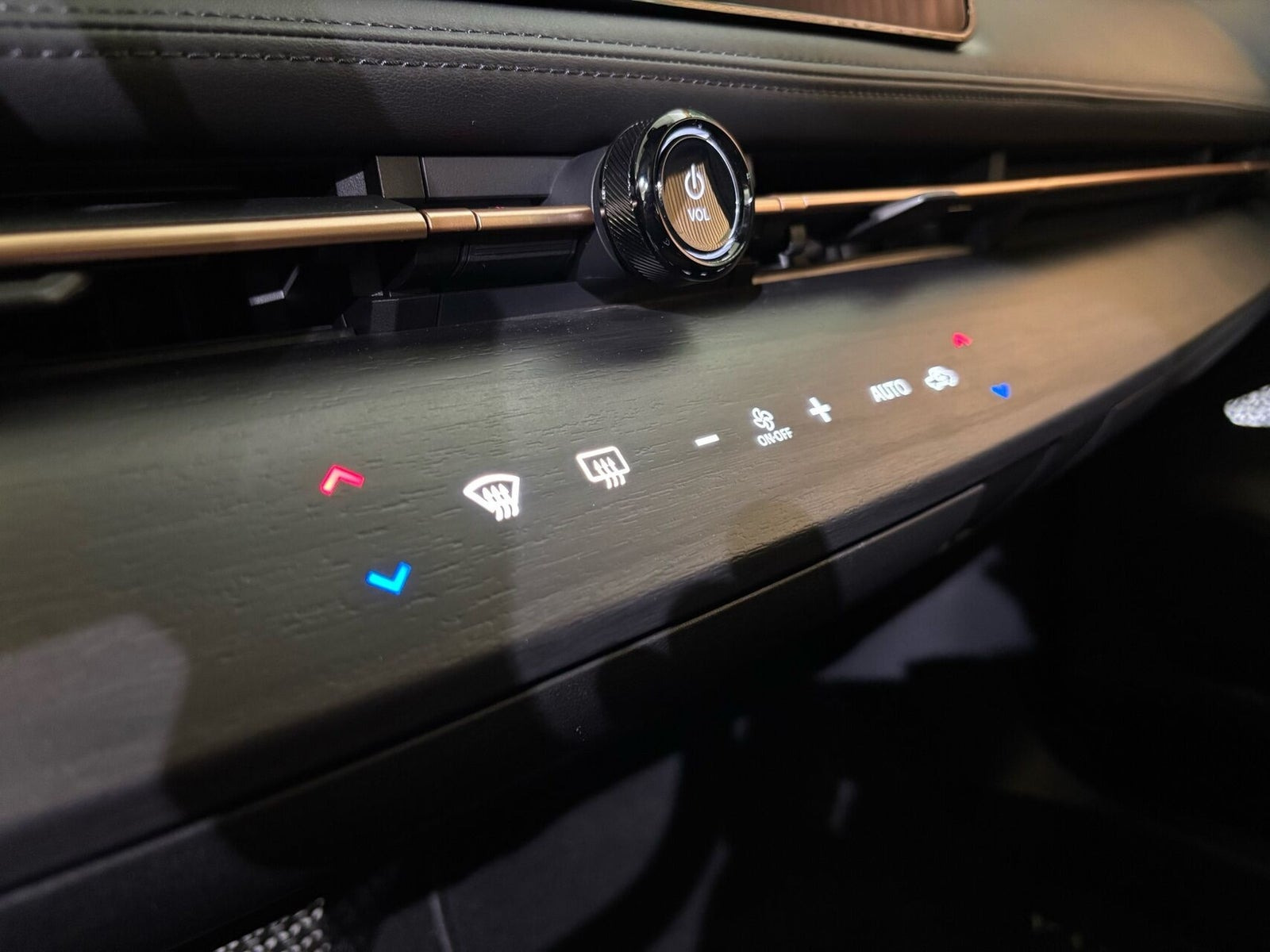 Grøn Nissan Ariya fra 2024