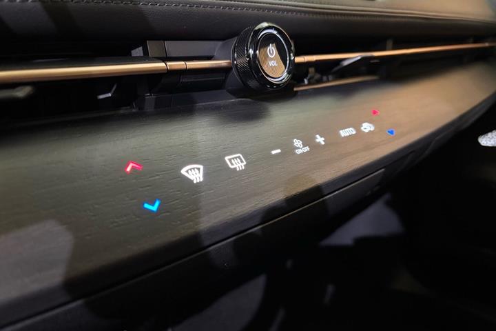 Grøn Nissan Ariya fra 2024