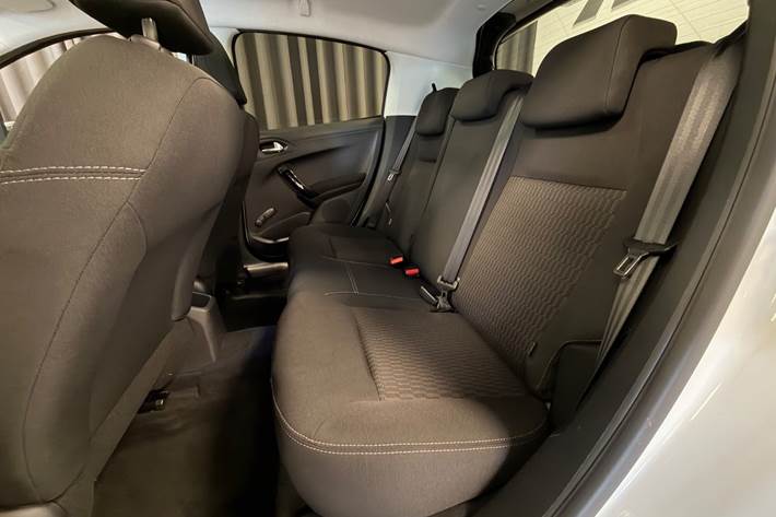 Hvid Peugeot 208 fra 2016