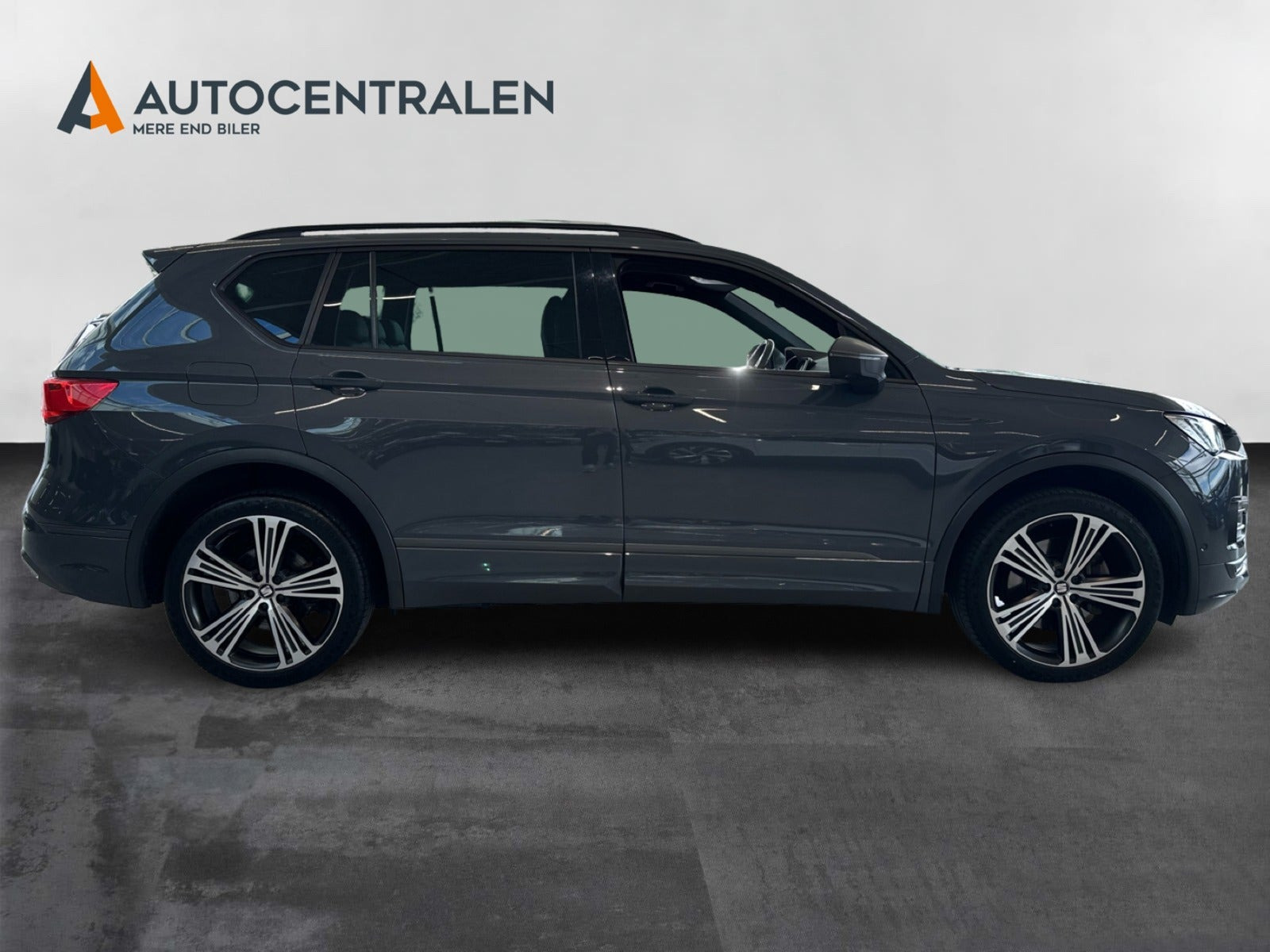 Grå Seat Tarraco fra 2022