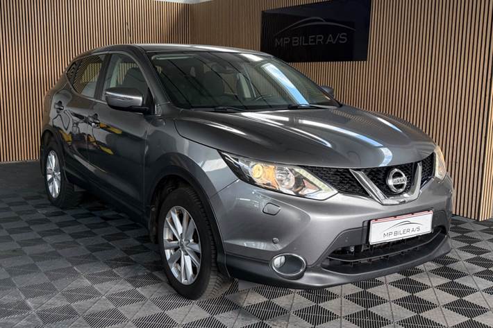 Grå Nissan Qashqai fra 2014