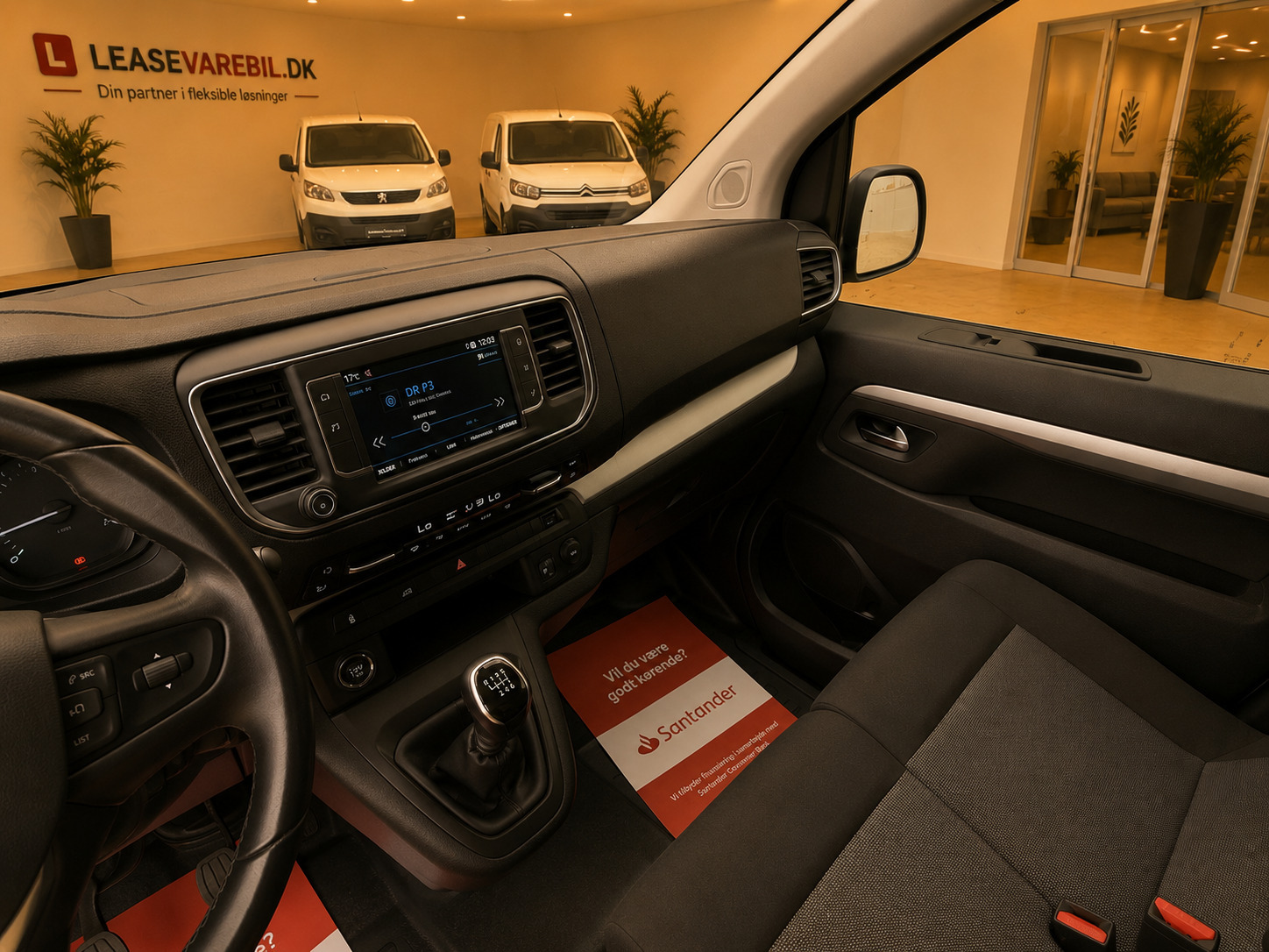 Hvid Peugeot Expert fra 2023