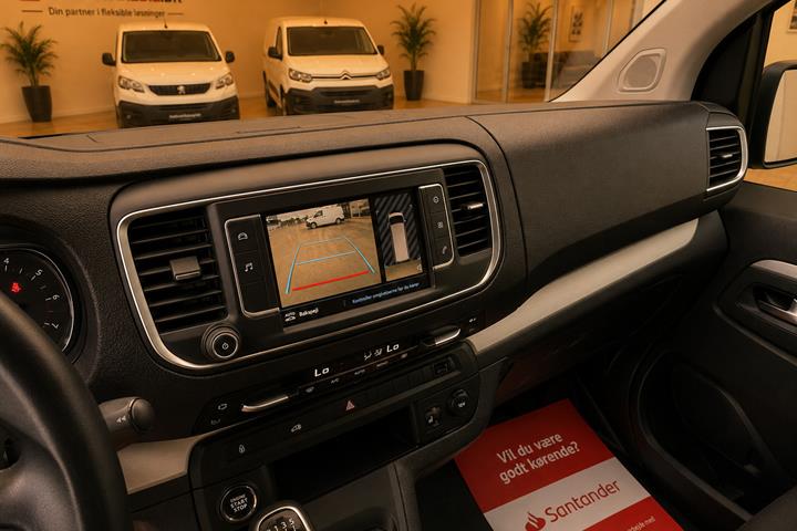 Hvid Peugeot Expert fra 2023