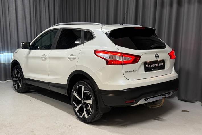 Hvid Nissan Qashqai fra 2016