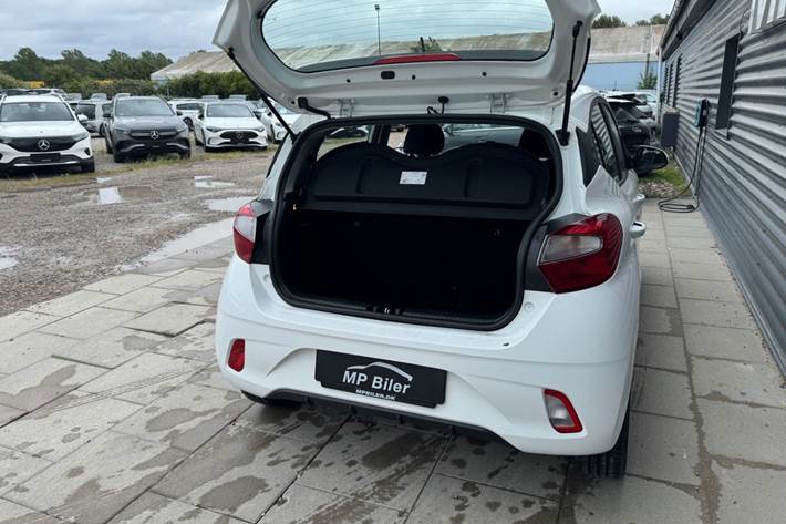 Hvid Hyundai i10 fra 2022