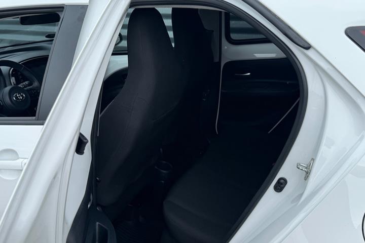 Hvid Toyota Aygo X fra 2022