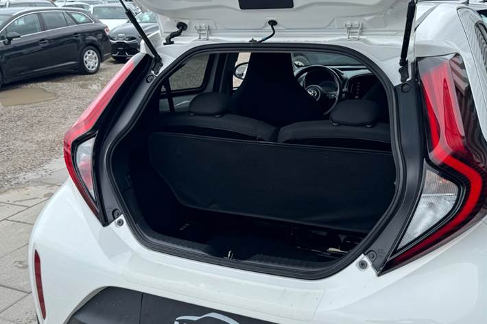 Hvid Toyota Aygo X fra 2022