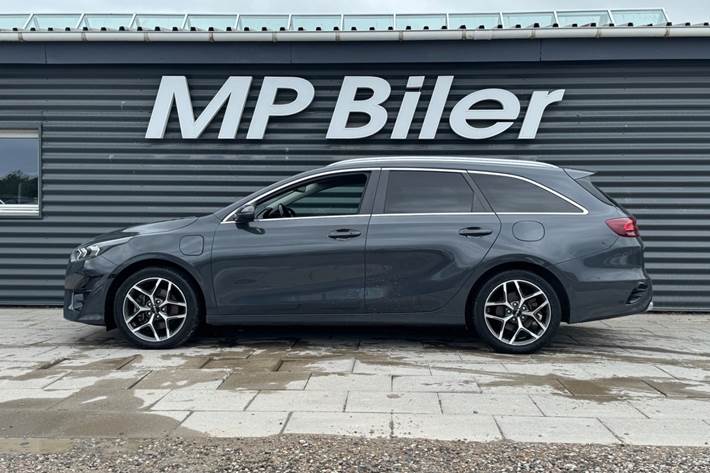 Grå Kia Ceed fra 2022