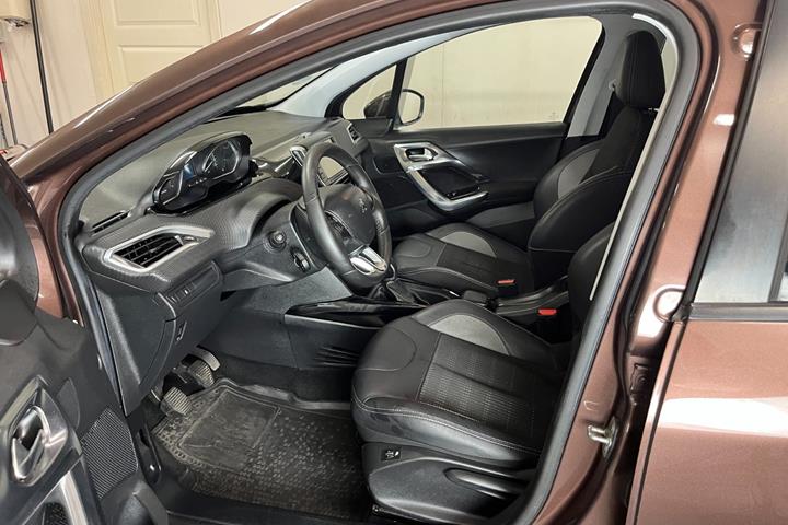 Brun Peugeot 2008 fra 2014