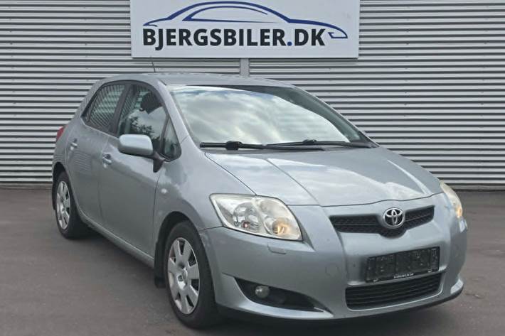 undefined Toyota Auris fra 2009 set udefra