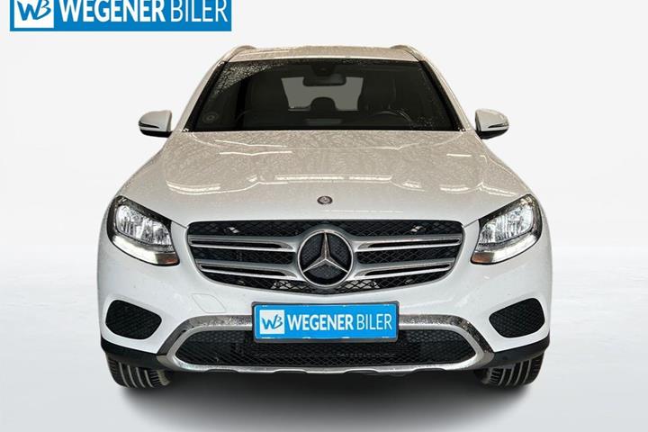 Hvid Mercedes GLC250 fra 2016