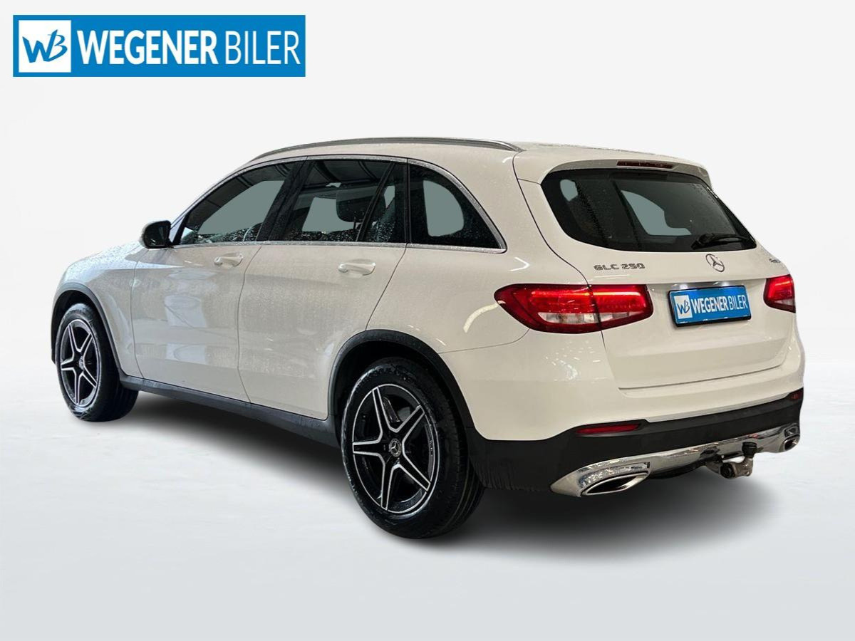 Hvid Mercedes GLC250 fra 2016