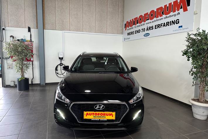 Sort Hyundai i30 fra 2020