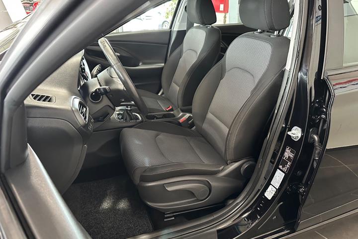 Sort Hyundai i30 fra 2020