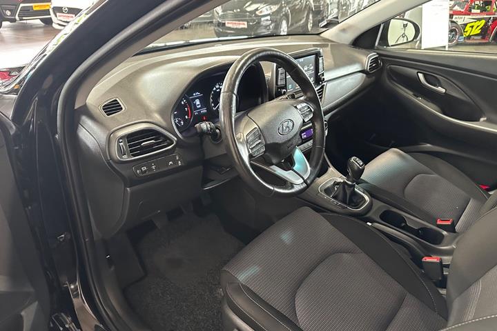 Sort Hyundai i30 fra 2020