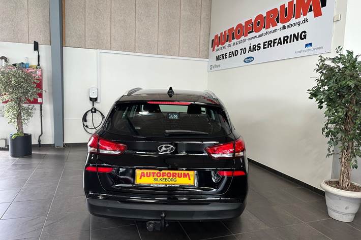 Sort Hyundai i30 fra 2020
