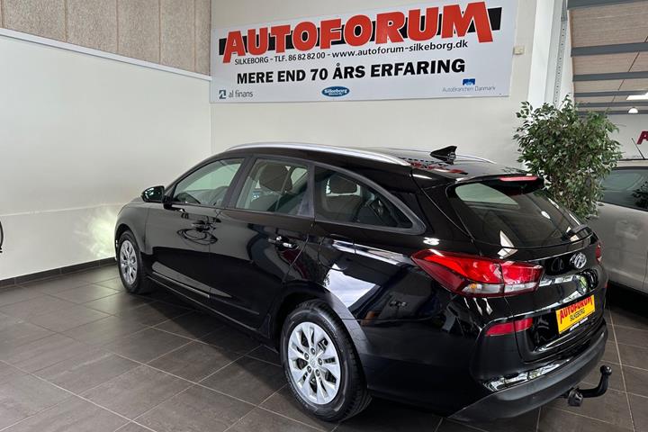 Sort Hyundai i30 fra 2020