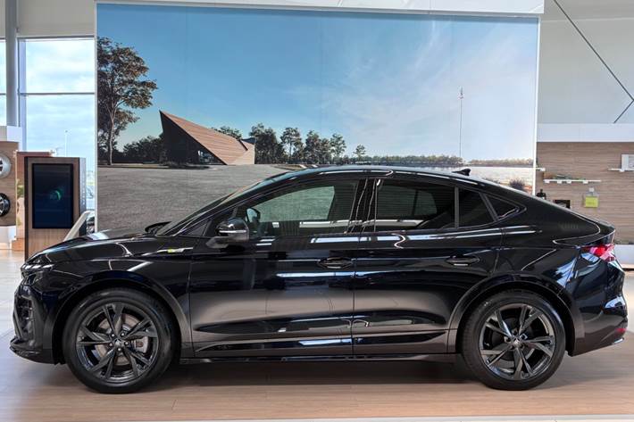 Sort Skoda Enyaq fra 2026