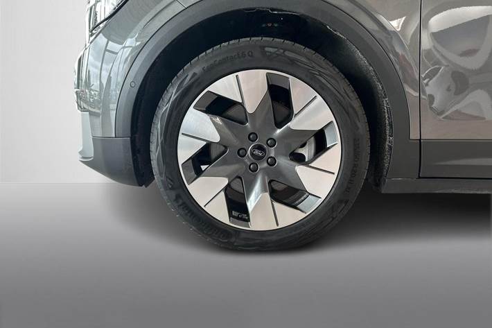 Grå Ford Explorer fra 2025
