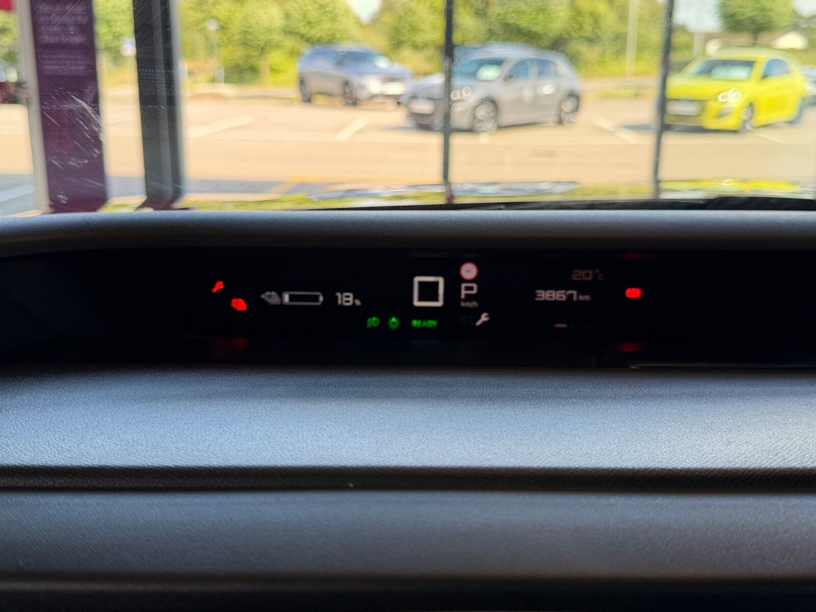 Rød Citroën e-C3 Aircross fra 2025