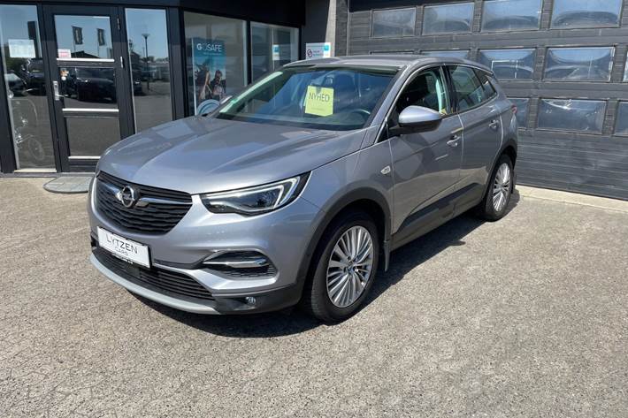 Sølv Opel Grandland X fra 2018