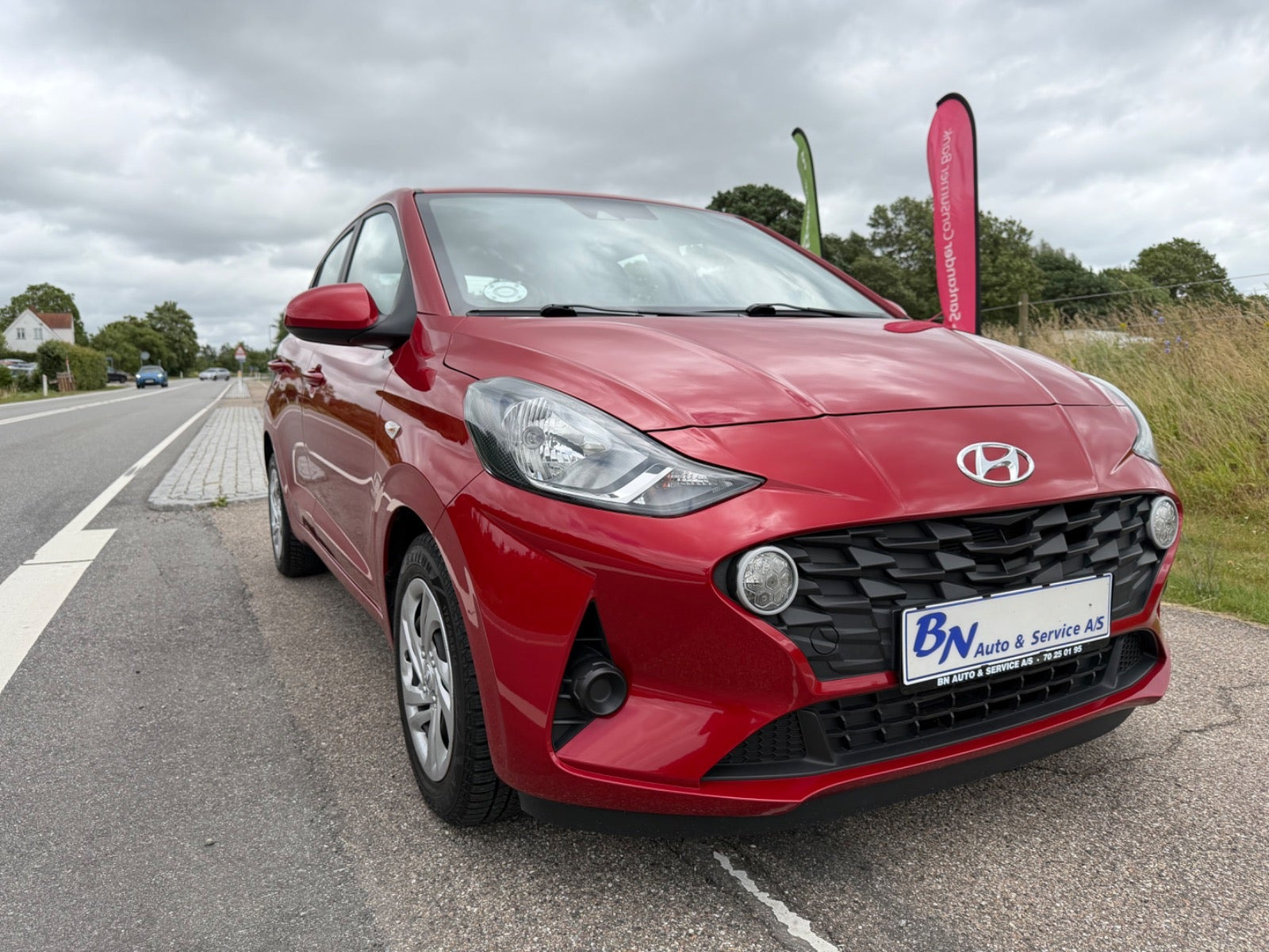 Rød Hyundai i10 fra 2021