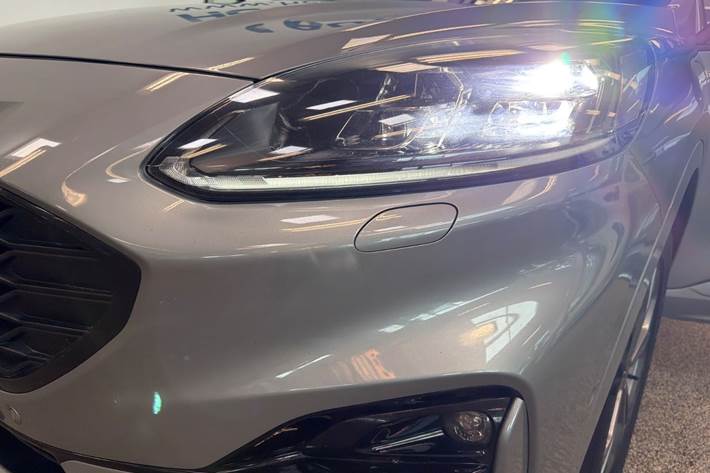 Sølv Ford Kuga fra 2022