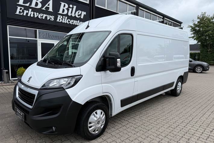 Hvid Peugeot Boxer 333 fra 2022
