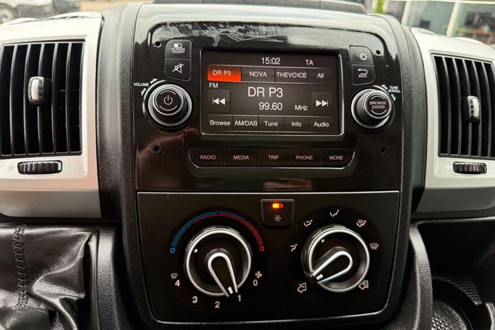 Hvid Peugeot Boxer 333 fra 2022