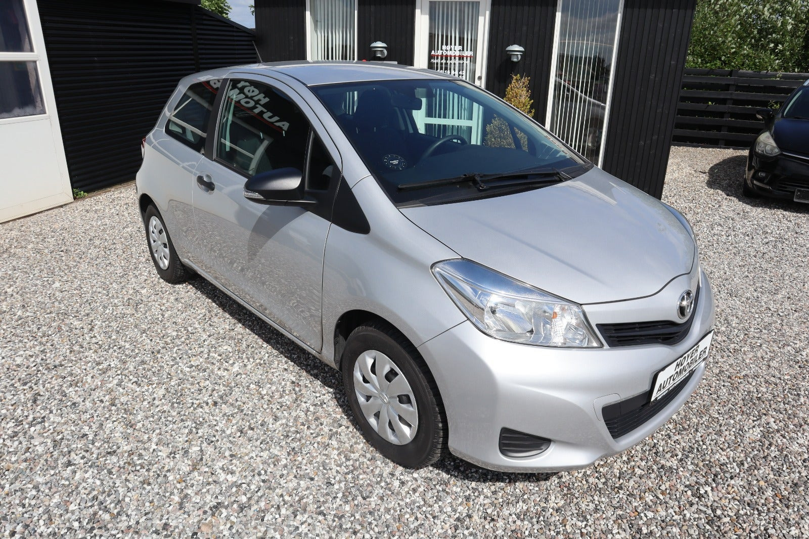 Sølv Toyota Yaris fra 2012