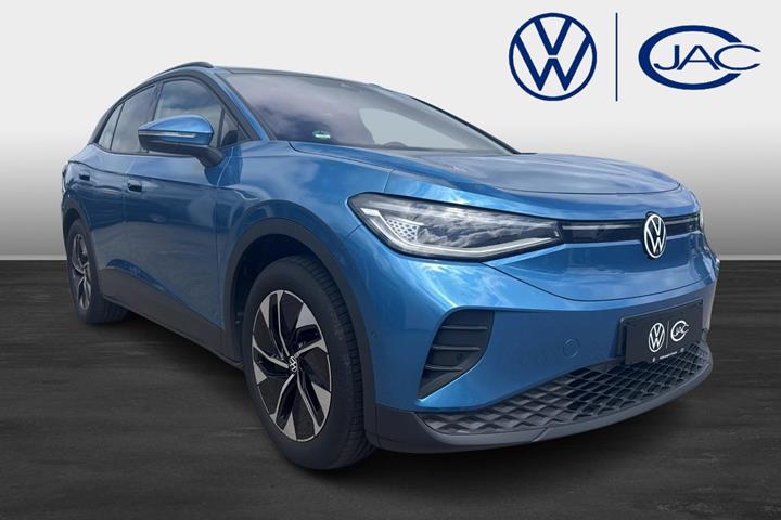 Blå VW ID.4 fra 2025 set udefra