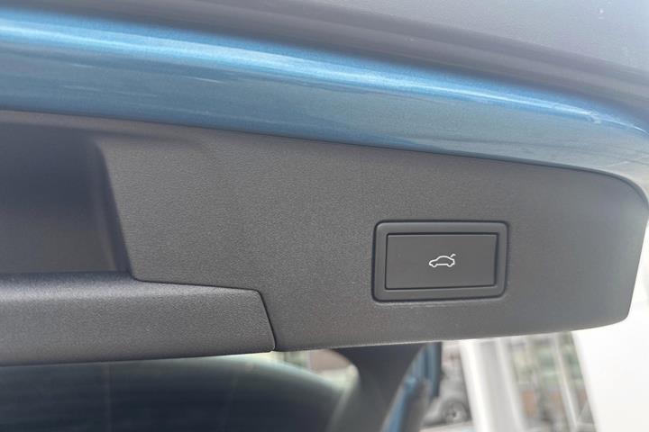Blå VW ID.4 fra 2025