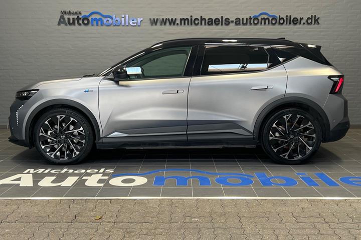 Grå Renault Scenic E-Tech fra 2024