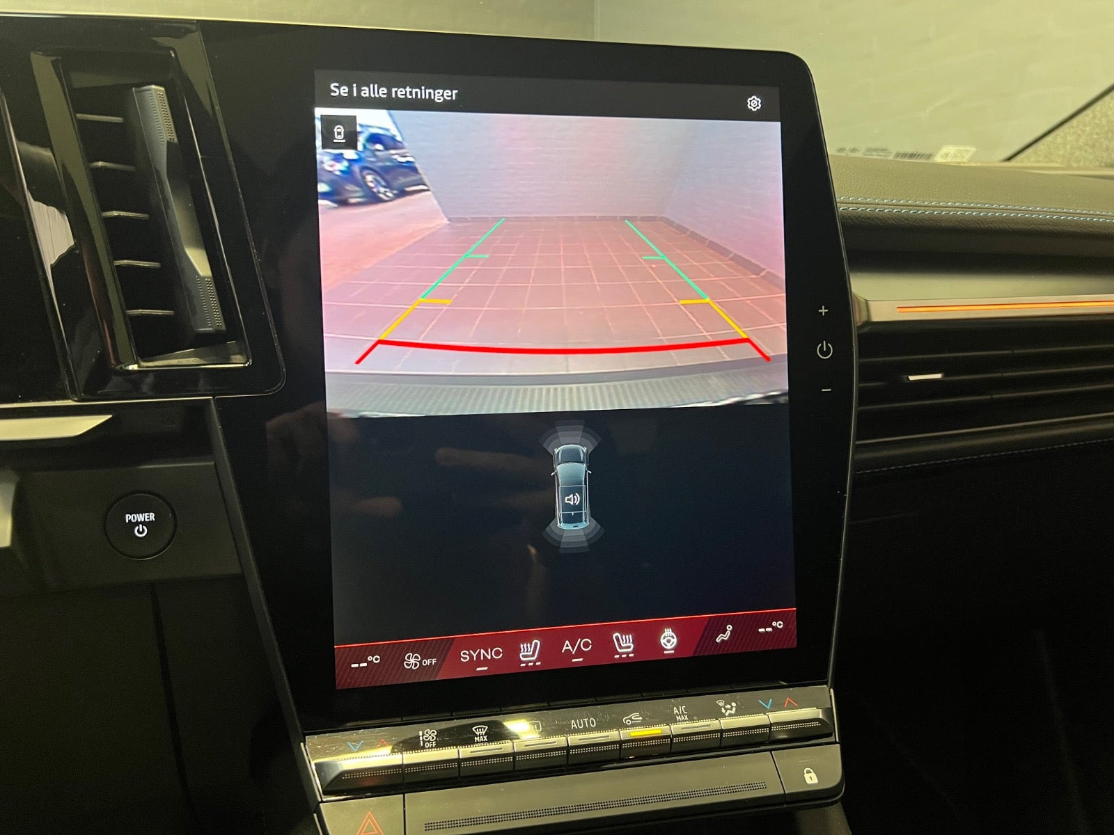 Grå Renault Scenic E-Tech fra 2024