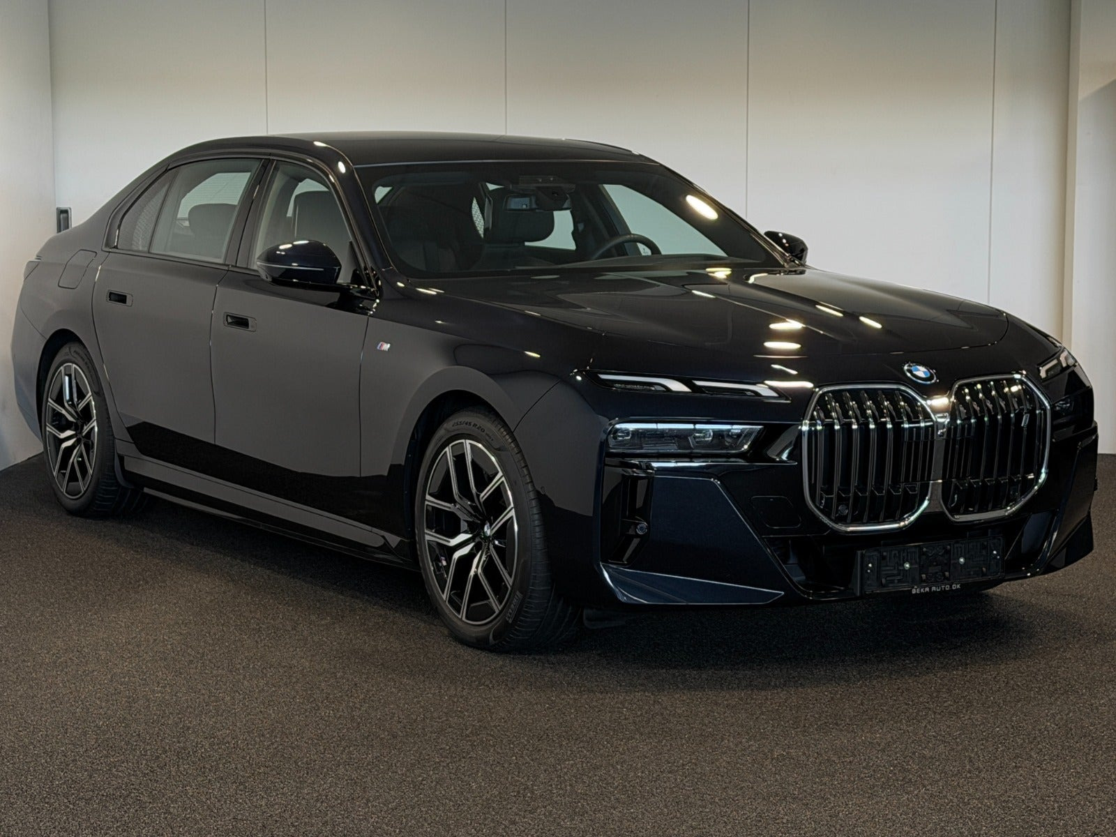 Sort BMW i7 fra 2024