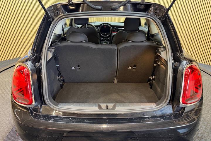 Sort Mini Cooper SE fra 2023