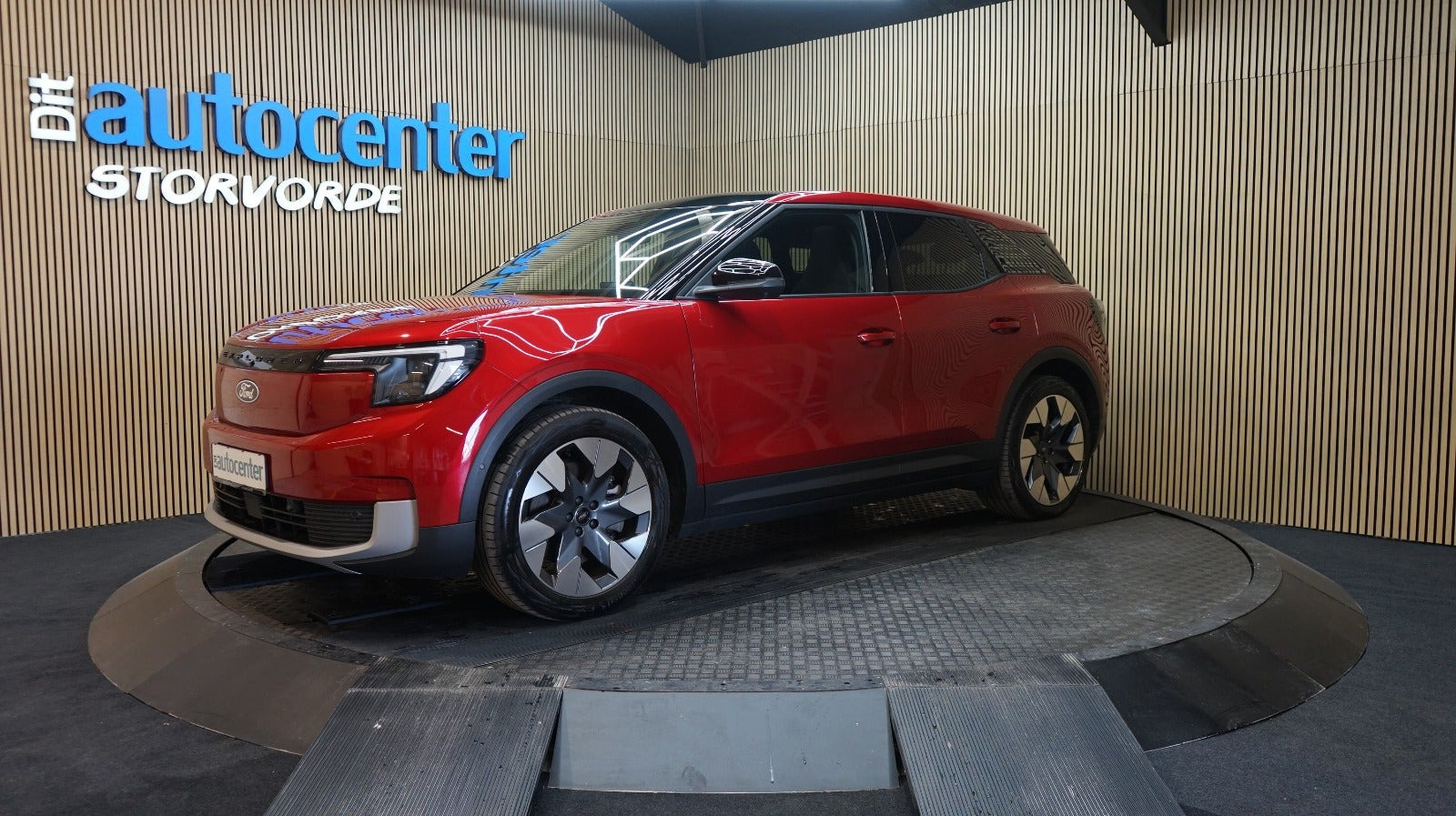 Rød Ford Explorer fra 2025