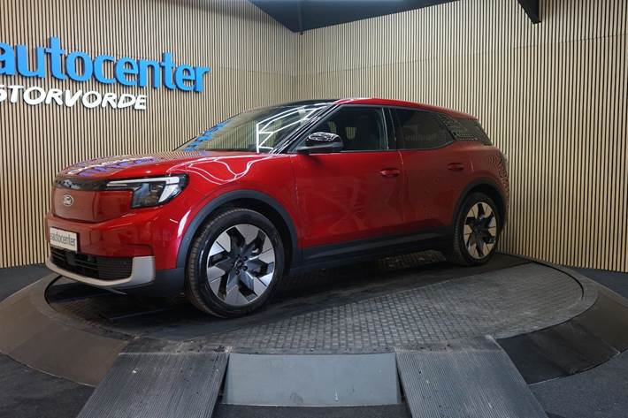 Rød Ford Explorer fra 2025